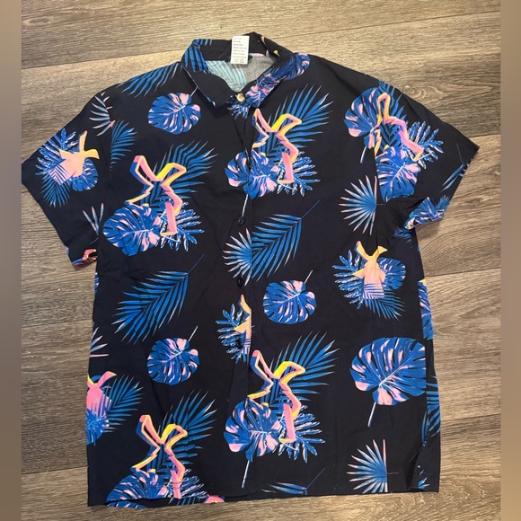 Dutch Bros Hawaiian Style Button Up - Picture 3 of 4